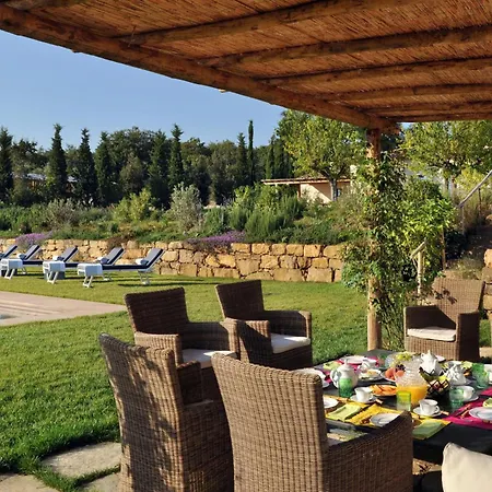 New Stylish With Swimming Pool In Capalbio וילה